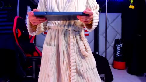 Ayden Miller online show from 01/06/25, 02:04