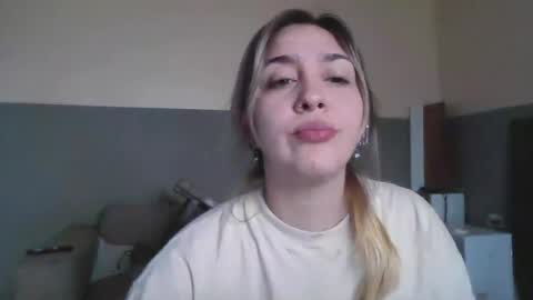 Snapshot of ayelenb26 chatting on 07/29/26, 02:59 ayelenb26 online show from 07/29/26, 02:59