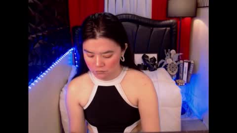 ayeshalove online show from 10/27/25, 09:35