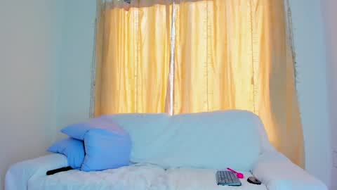 Snapshot of ayheleen_sexygirl3 chatting on 02/18/25, 08:36 Mariana online show from 02/18/25, 08:36