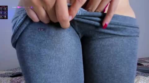 Snapshot of ayheleen_sexygirl3 chatting on 10/14/25, 08:20 Mariana online show from 10/14/25, 08:20