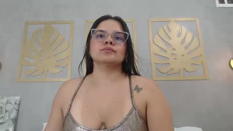 Snapshot of ayla13_ chatting on 01/23/25, 12:57 Alyda Jaramillo online show from 01/23/25, 12:57