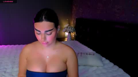 Ayla Demir  online show from 12/03/25, 11:03