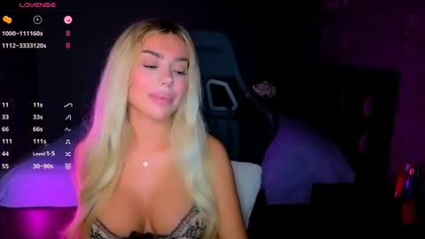  Ayla Demir  online show from 07/23/26, 08:18