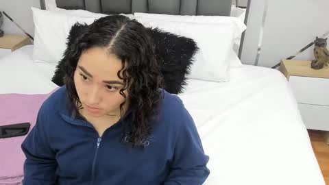 Ayla online show from 02/03/25, 01:52