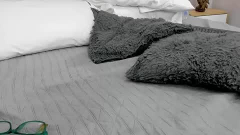 Ayla online show from 03/10/25, 07:53