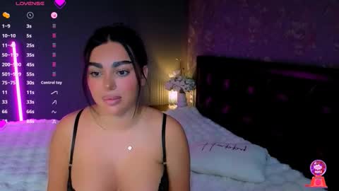 Ayla online show from 10/22/25, 08:08