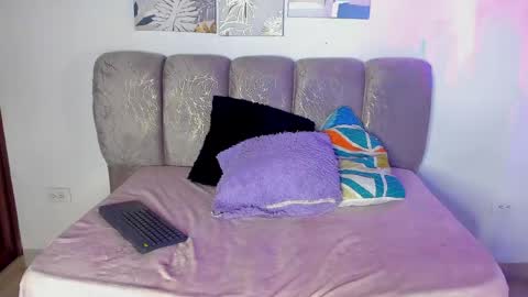 Snapshot of aylah_beckham chatting on 06/04/26, 11:16 aylah_beckham online show from 06/04/26, 11:16