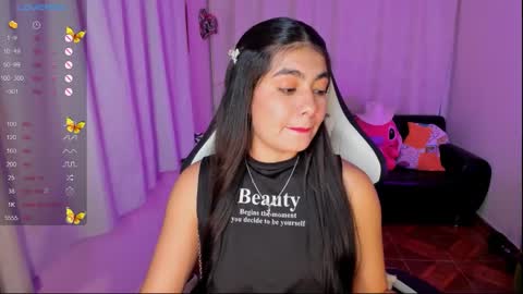 Snapshot of aylenmiller_ chatting on 10/01/25, 02:17 Aylen online show from 10/01/25, 02:17