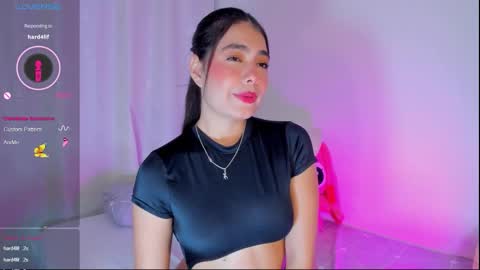 Snapshot of aylenmiller_ chatting on 11/21/25, 01:15 Aylen online show from 11/21/25, 01:15