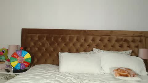 Aylin online show from 12/23/24, 03:50
