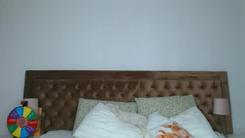 Snapshot of aylinhoney chatting on 10/17/25, 04:04 Aylin online show from 10/17/25, 04:04