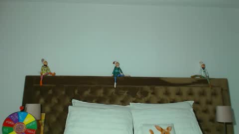 Snapshot of aylinhoney chatting on 11/18/25, 04:06 Aylin online show from 11/18/25, 04:06