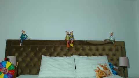 Snapshot of aylinhoney chatting on 12/15/25, 04:28 Aylin online show from 12/15/25, 04:28