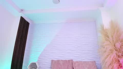 aylinlove_ online show from 06/18/26, 11:47