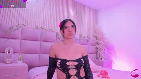aylinlove_ online show from 06/24/26, 12:04