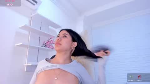 aylinlove_ online show from 07/16/26, 11:49
