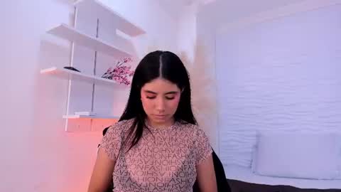aylinlove_ online show from 07/25/26, 11:08