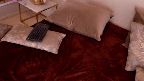 Aylin Millerxs online show from 12/10/24, 11:51