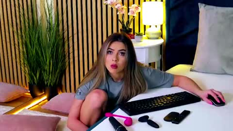 AylinRosee online show from 05/17/26, 02:31