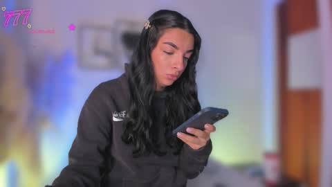 Snapshot of aylinz chatting on 03/03/26, 10:32 Alish online show from 03/03/26, 10:32