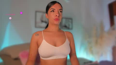Snapshot of aylinz chatting on 04/19/26, 05:07 Alish online show from 04/19/26, 05:07