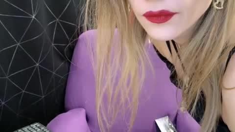Dominatrix Queen online show from 02/05/25, 06:48