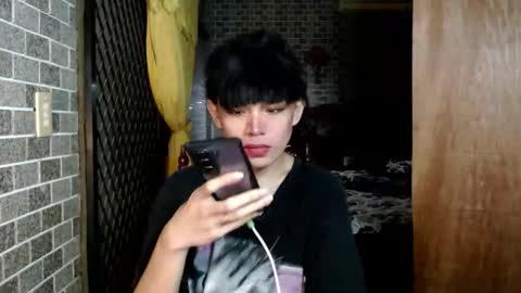 Snapshot of aymkyline chatting on 10/17/25, 01:03 aymkyline online show from 10/17/25, 01:03