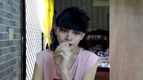 Snapshot of aymkyline chatting on 10/25/25, 02:30 aymkyline online show from 10/25/25, 02:30