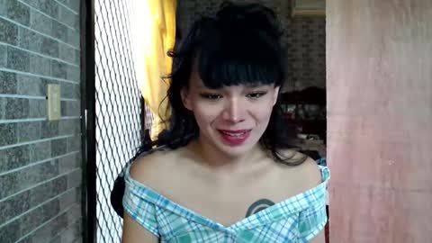 Snapshot of aymkyline chatting on 11/12/25, 02:01 aymkyline online show from 11/12/25, 02:01