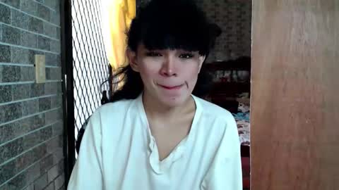 Snapshot of aymkyline chatting on 11/14/25, 02:10 aymkyline online show from 11/14/25, 02:10