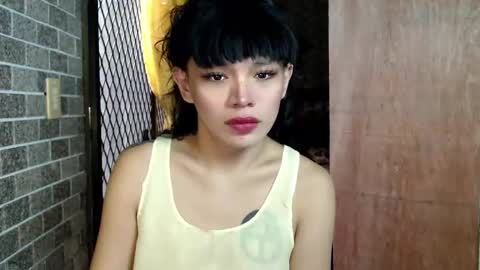 Snapshot of aymkyline chatting on 11/16/25, 02:17 aymkyline online show from 11/16/25, 02:17