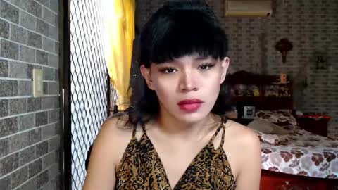 Snapshot of aymkyline chatting on 11/27/25, 12:35 aymkyline online show from 11/27/25, 12:35