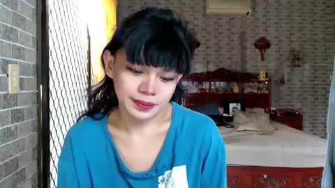 Snapshot of aymkyline chatting on 12/14/25, 04:40 aymkyline online show from 12/14/25, 04:40