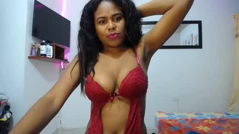 Snapshot of aynaraross1 chatting on 02/26/25, 04:14 aynaraross1 online show from 02/26/25, 04:14