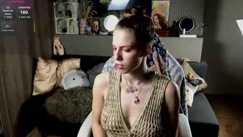 Ayreen Moore online show from 09/23/25, 08:01