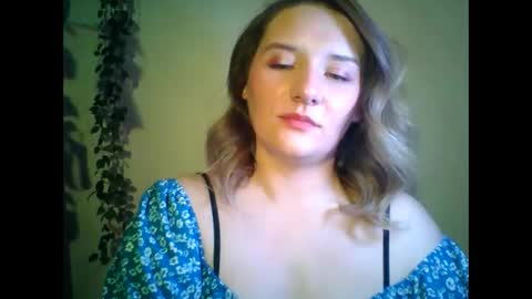 Snapshot of ayrix chatting on 10/07/25, 11:02 ayrix online show from 10/07/25, 11:02