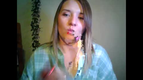 Snapshot of ayrix chatting on 10/13/25, 06:08 ayrix online show from 10/13/25, 06:08