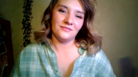 Snapshot of ayrix chatting on 10/18/25, 08:09 ayrix online show from 10/18/25, 08:09