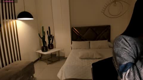 Ayshel online show from 11/28/25, 03:53