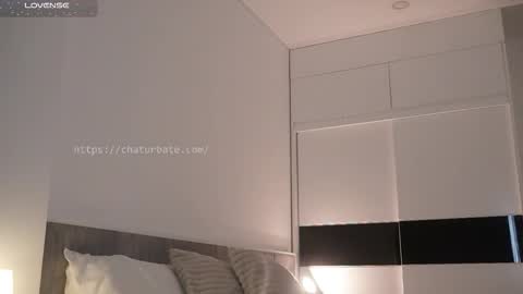 Snapshot of ayumi_dream chatting on 10/29/25, 02:47 ayumi_dream online show from 10/29/25, 02:47