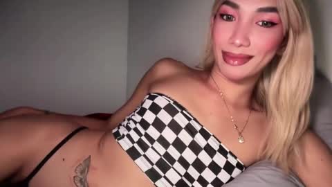 Snapshot of azalea_cum69 chatting on 05/26/26, 05:20 azalea_cum69 online show from 05/26/26, 05:20