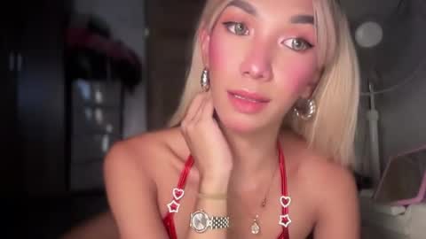 Snapshot of azalea_cum69 chatting on 06/18/26, 02:56 azalea_cum69 online show from 06/18/26, 02:56