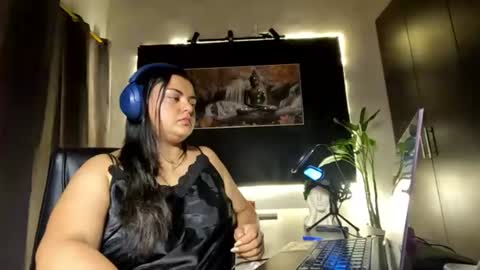 Snapshot of azaraonyx chatting on 06/13/26, 03:43 Goddess Azara online show from 06/13/26, 03:43