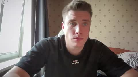 azazelmax online show from 10/04/25, 10:02