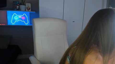 Sofia online show from 12/10/24, 01:22