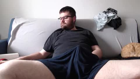 Azer online show from 11/10/25, 09:41