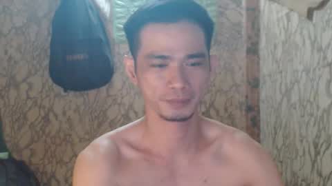 Snapshot of azn_philip chatting on 10/30/25, 03:13 Philip online show from 10/30/25, 03:13