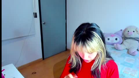 Azu Moure online show from 12/04/24, 04:10