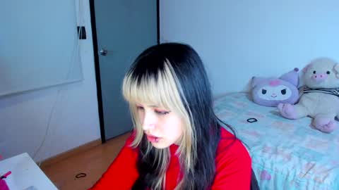 Azu Moure online show from 12/04/24, 07:17